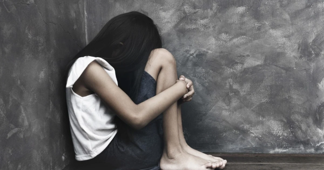 Drogaba a su hija de 10 años para abusar sexualmente de ella