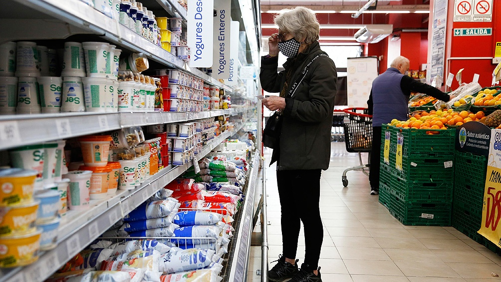 «Bajen los precios», la consigna de una serie de protestas frente a supermercados